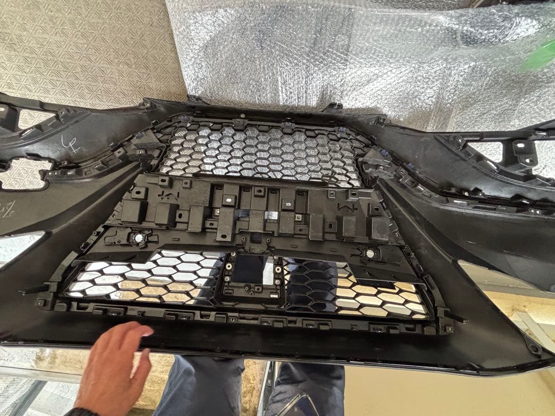 クラウン 220 RS 純正バンパー　グリル付き パールブラック