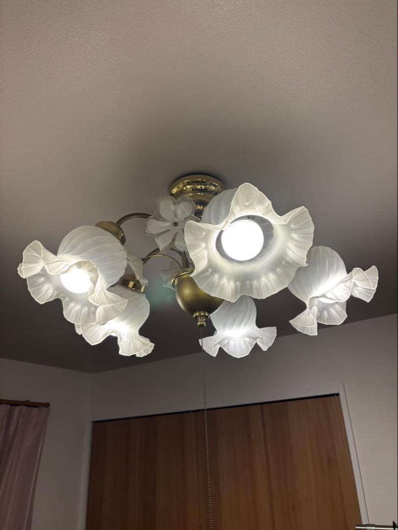 キシマ アンティーク 照明 シャンデリア　5灯　高級感 ゴールド