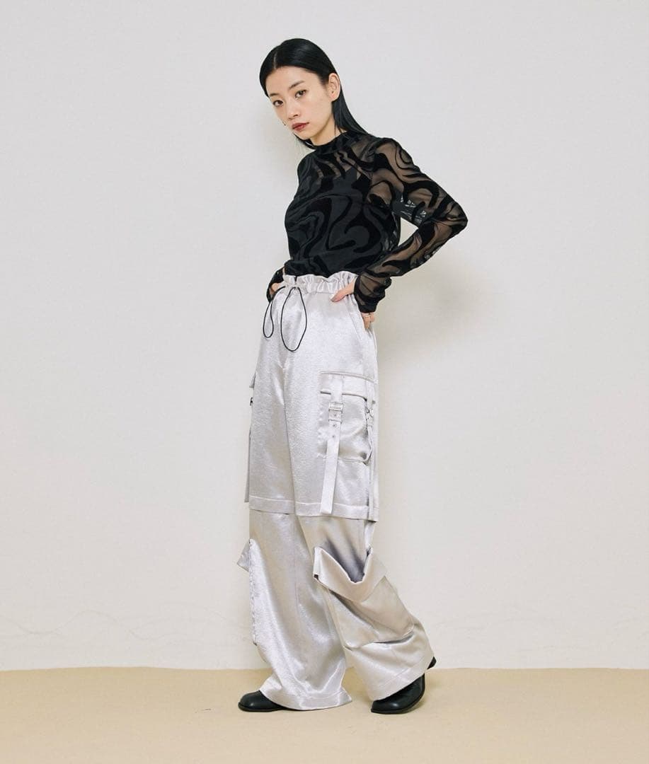 UNITED TOKYO サテンワークパンツ(シルバー)