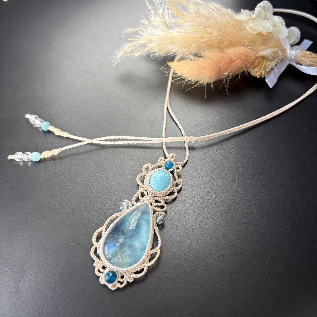 アクアマリン×ラリマー×アパタイトビーズのマクラメネックレス