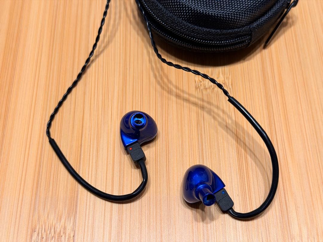 Astell&Kern コラボイヤホン　Billie Jean ブルー