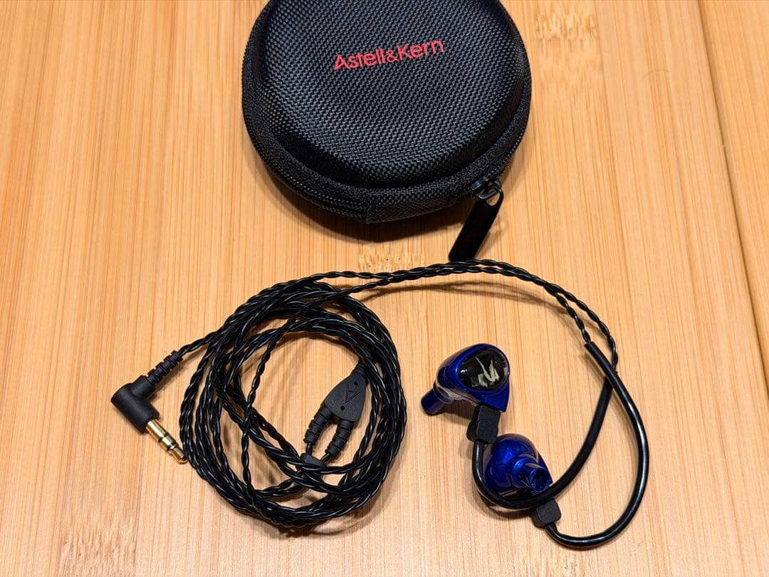 Astell&Kern コラボイヤホン　Billie Jean ブルー