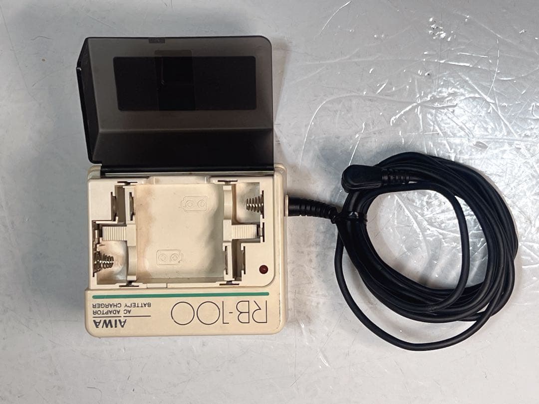 AIWA HS-J9 カセットボーイ TV/AM/FM ジャンク