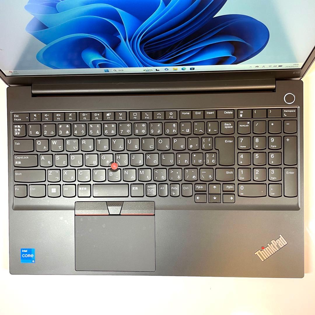 ★美品★ 2022年製 第12世代Corei5 テンキー Lenovo TT7
