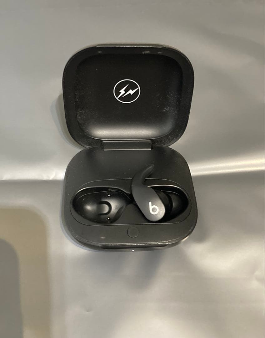 Beats Fragment Design Bluetoothイヤホン