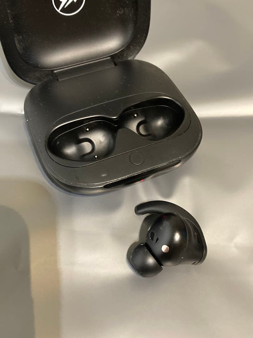 Beats Fragment Design Bluetoothイヤホン