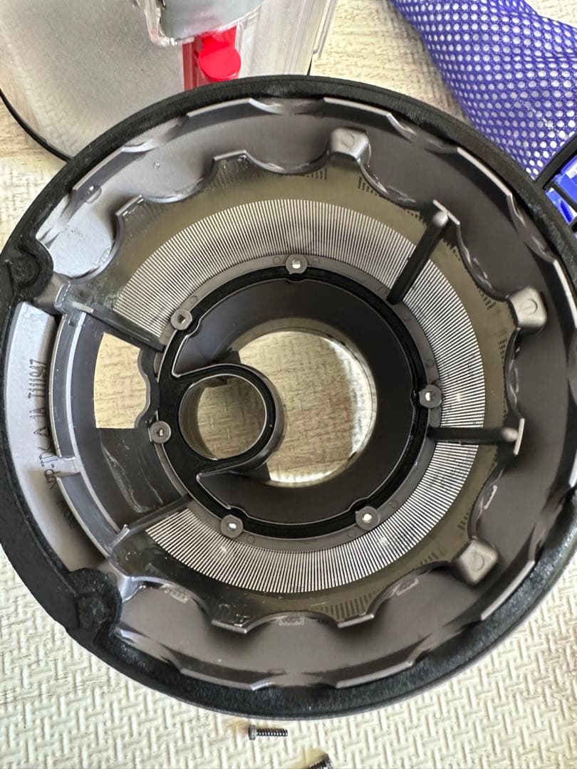 Dyson V4 Digital Fluffy+ キャニスター掃除機 CY29