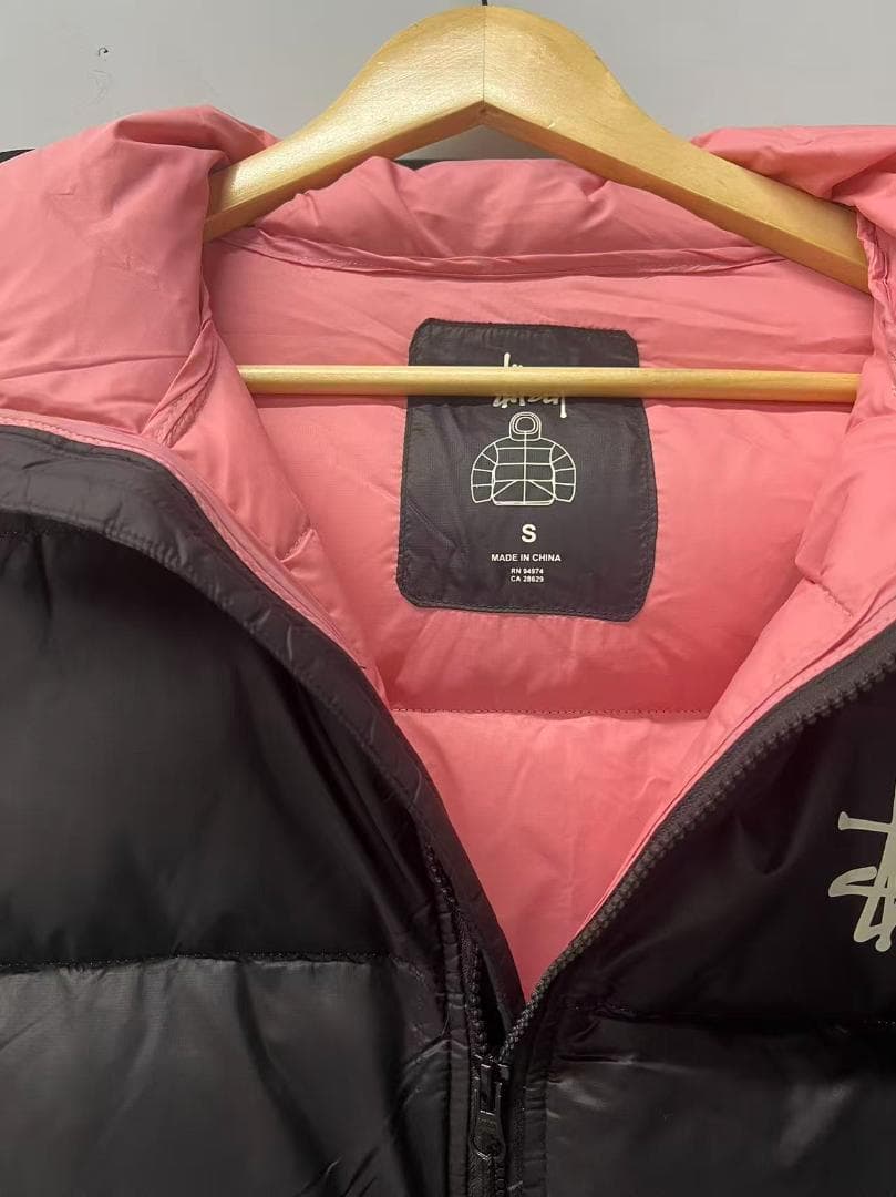 Stussy 刺繍 ブラック Mサイズ ダウンジャケット