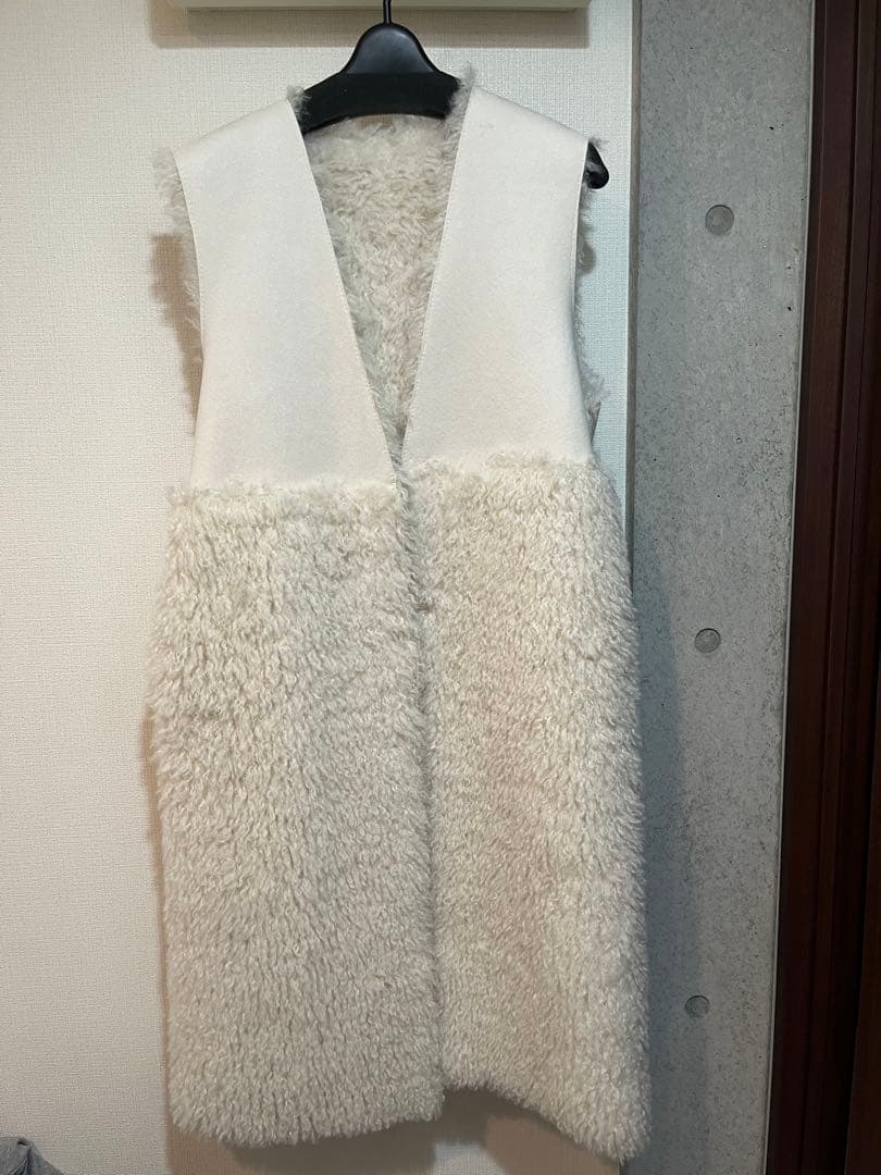 【美品】ELLIE ホワイトファーベスト