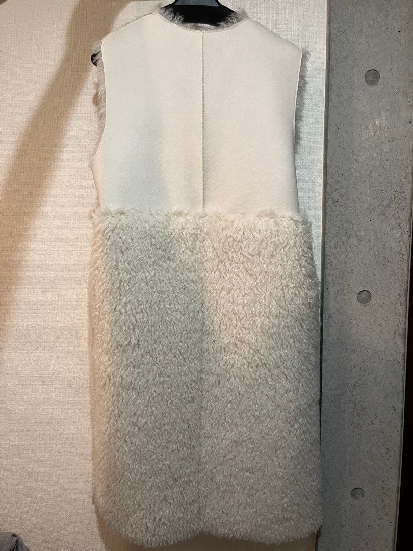 【美品】ELLIE ホワイトファーベスト