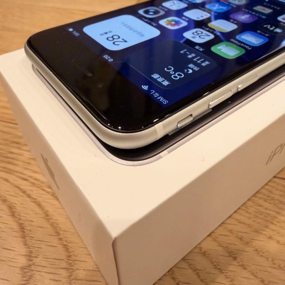 iPhone SE2 ホワイト128GB SIMフリー MXD12J/A