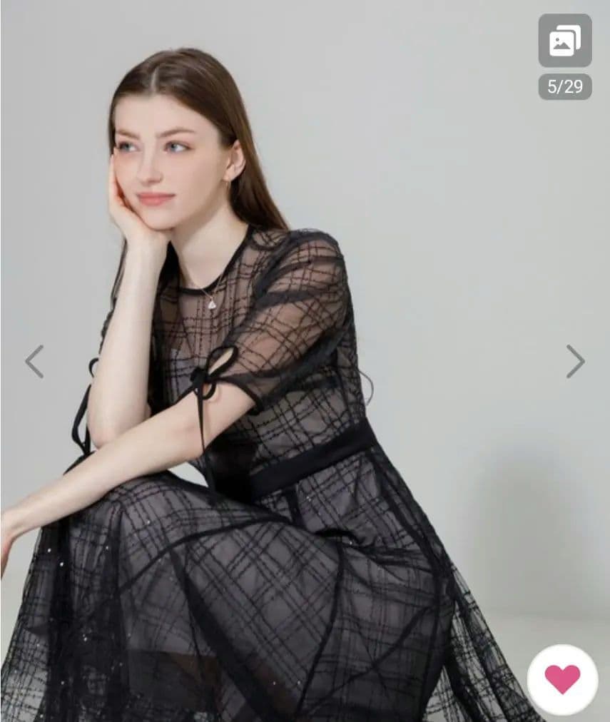 leja パーティードレス　スパンコール　レジャ　М