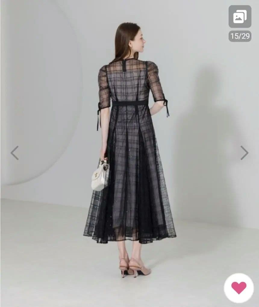 leja パーティードレス　スパンコール　レジャ　М