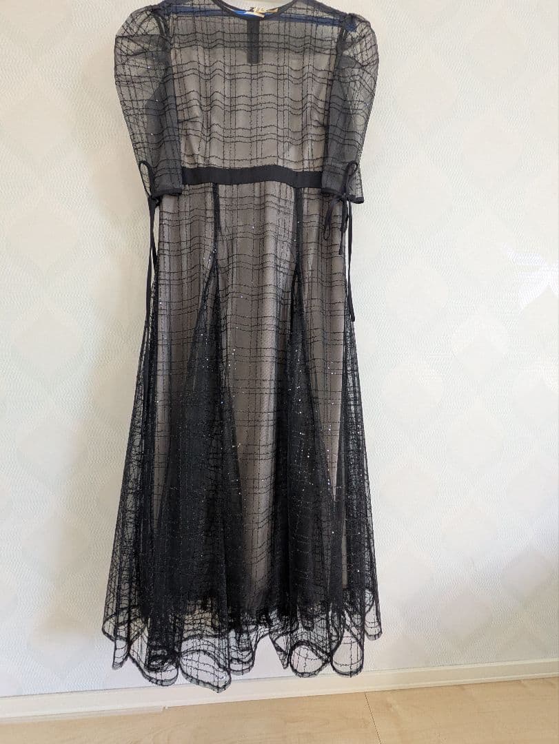 leja パーティードレス　スパンコール　レジャ　М