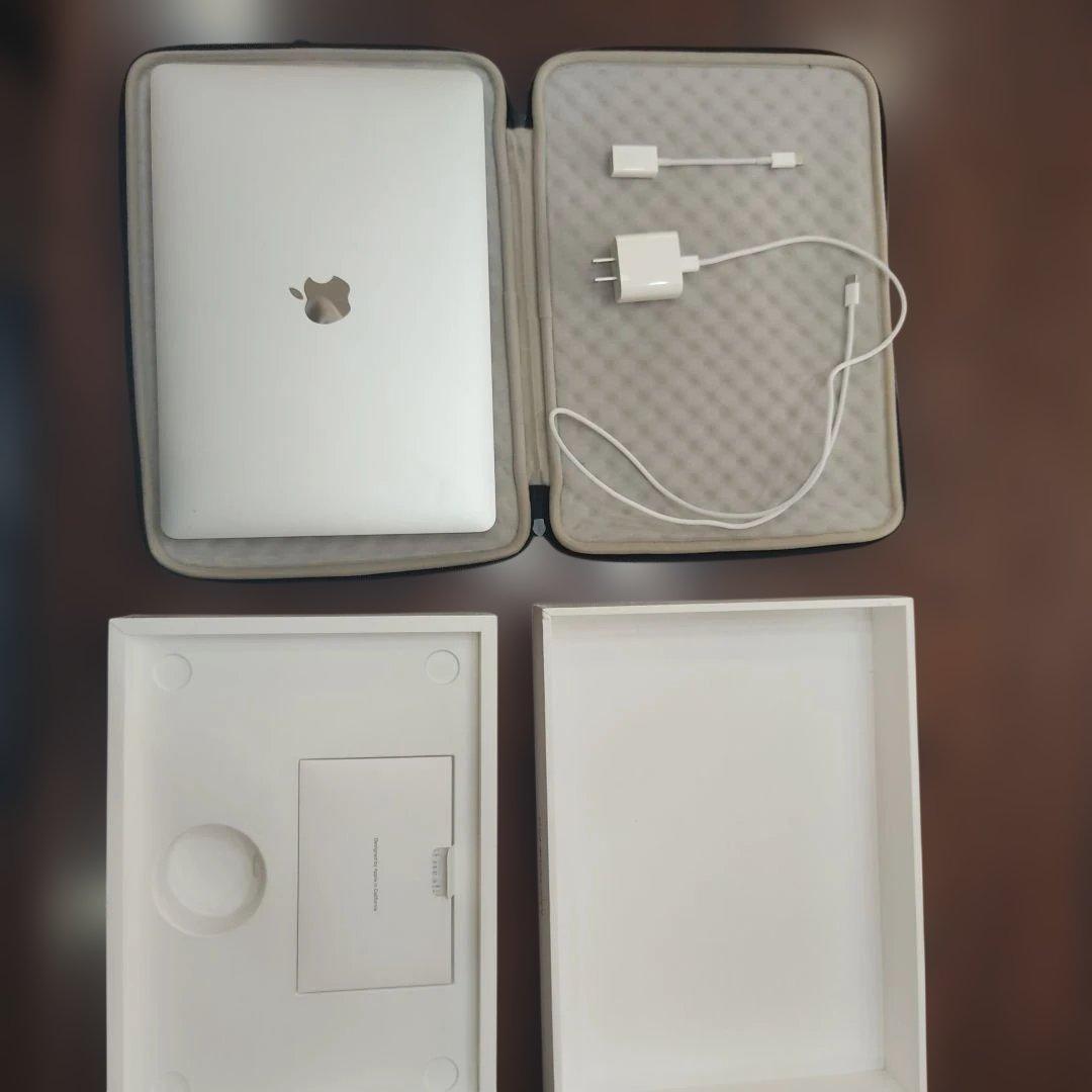 MacBook Pro13インチ 2020 箱 ケース付き