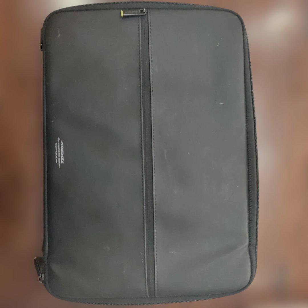 MacBook Pro13インチ 2020 箱 ケース付き