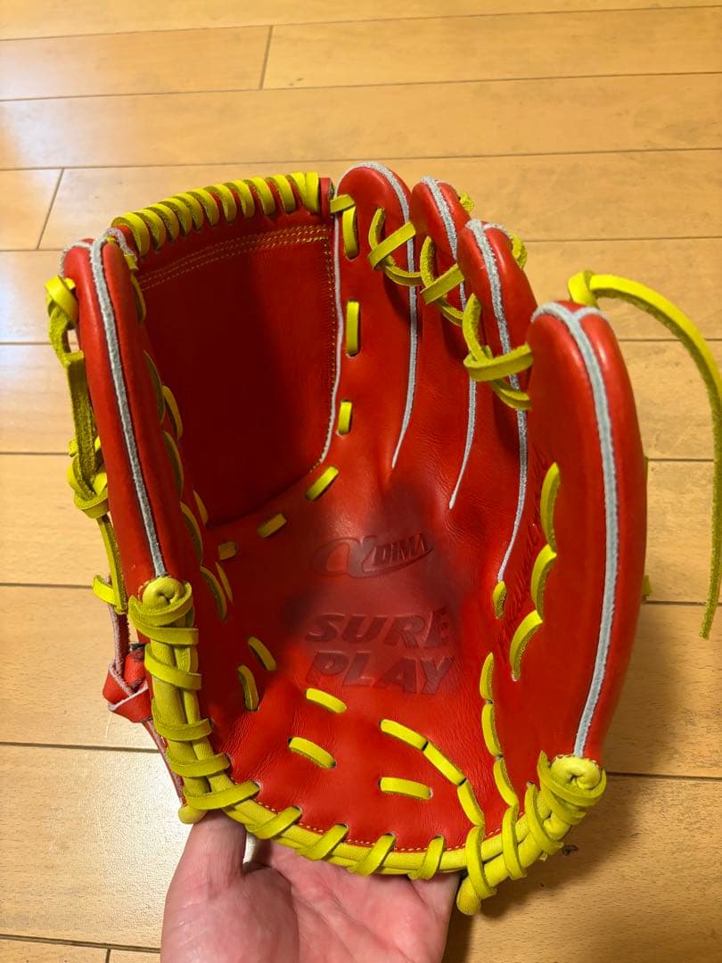 【あーる】軟式用グローブ　シュアプレイ