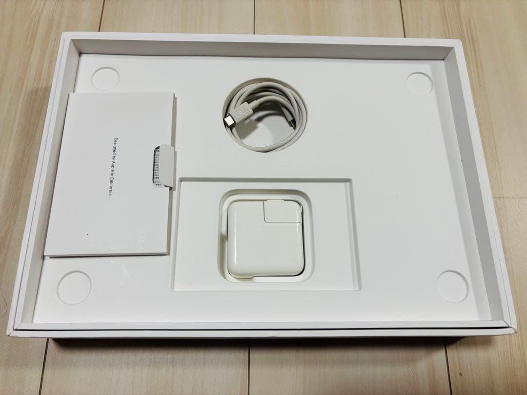 M1 MacBook Air 13インチ8GB 256GB スペースグレイ