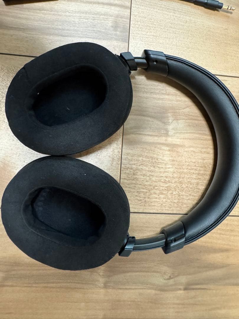 SONY MDR-MV1:背面開放型モニターヘッドホン