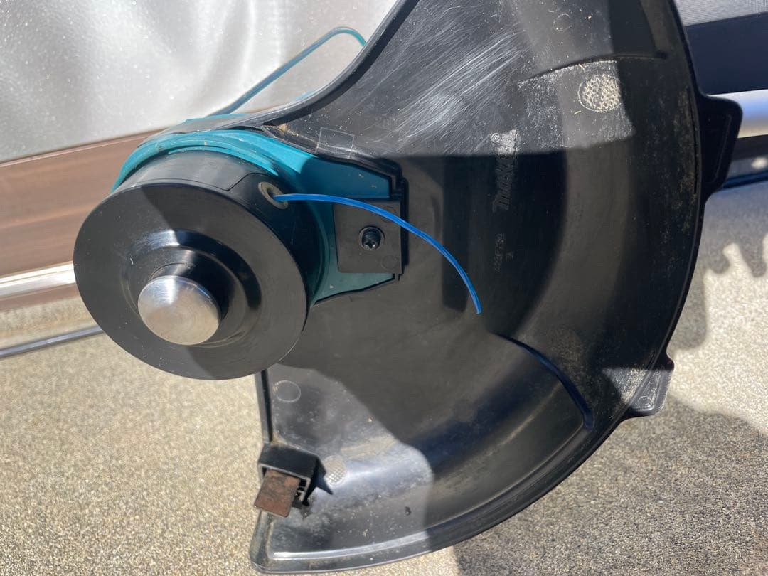 Makita 充電式草刈り機 MUR193D