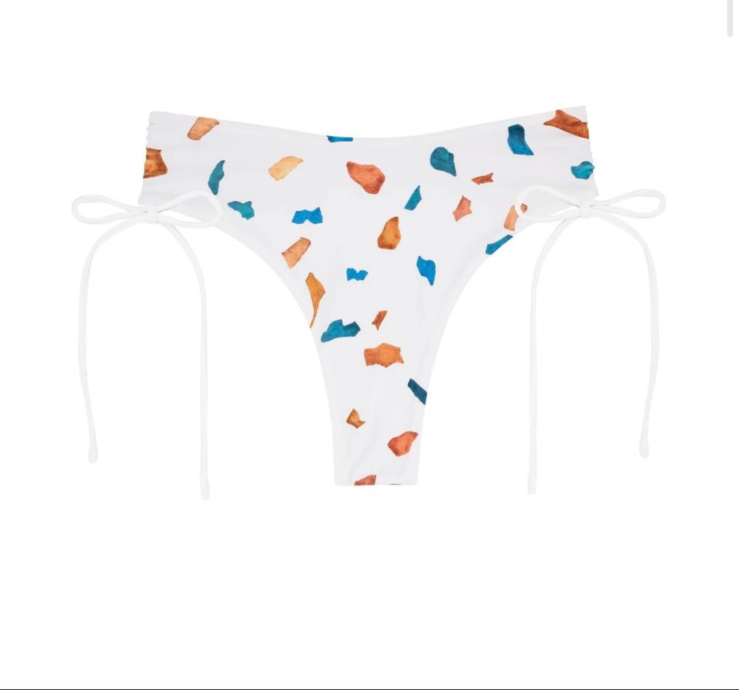 2025新作RESELVES ビキニM 上下セット　美品