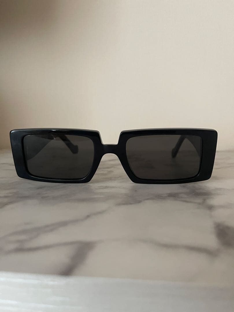 LOEWE ロエベのブラック スクエア サングラス