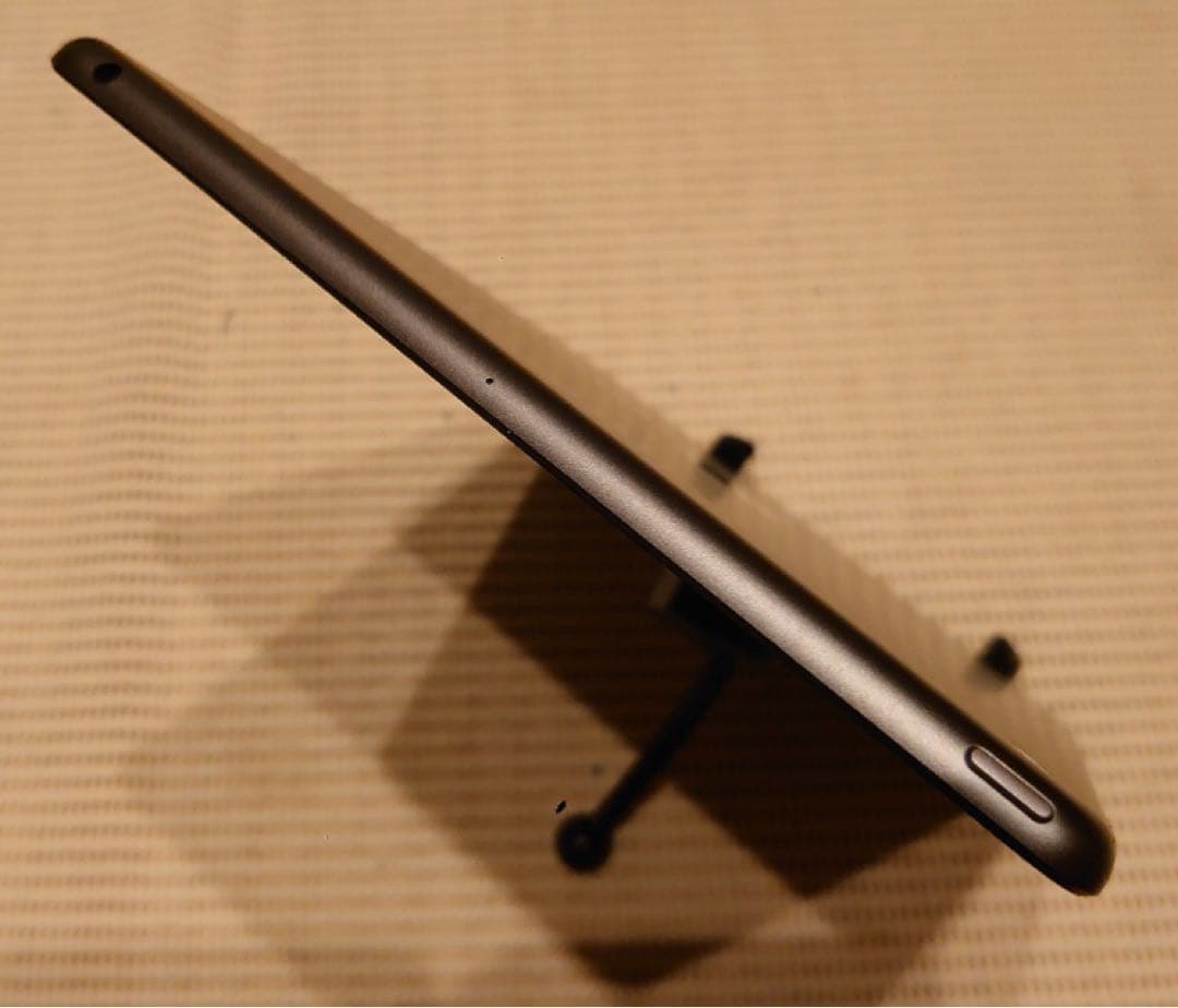 完動品iPad第8世代(A2270)本体32GBグレイ送料込PQ1GC