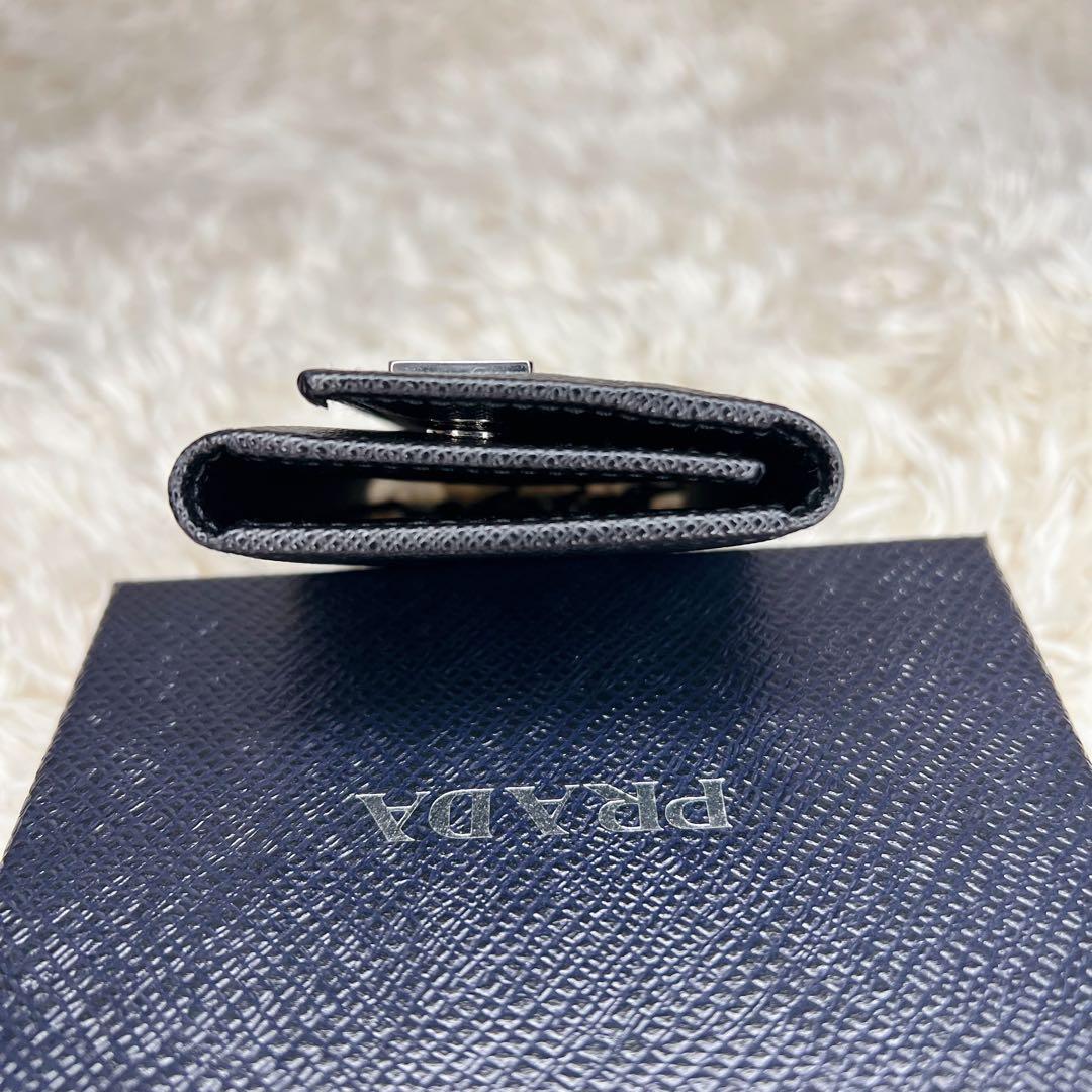 【美品】 PRADA 6連キーケース サフィアーノ レザー 三角ロゴ