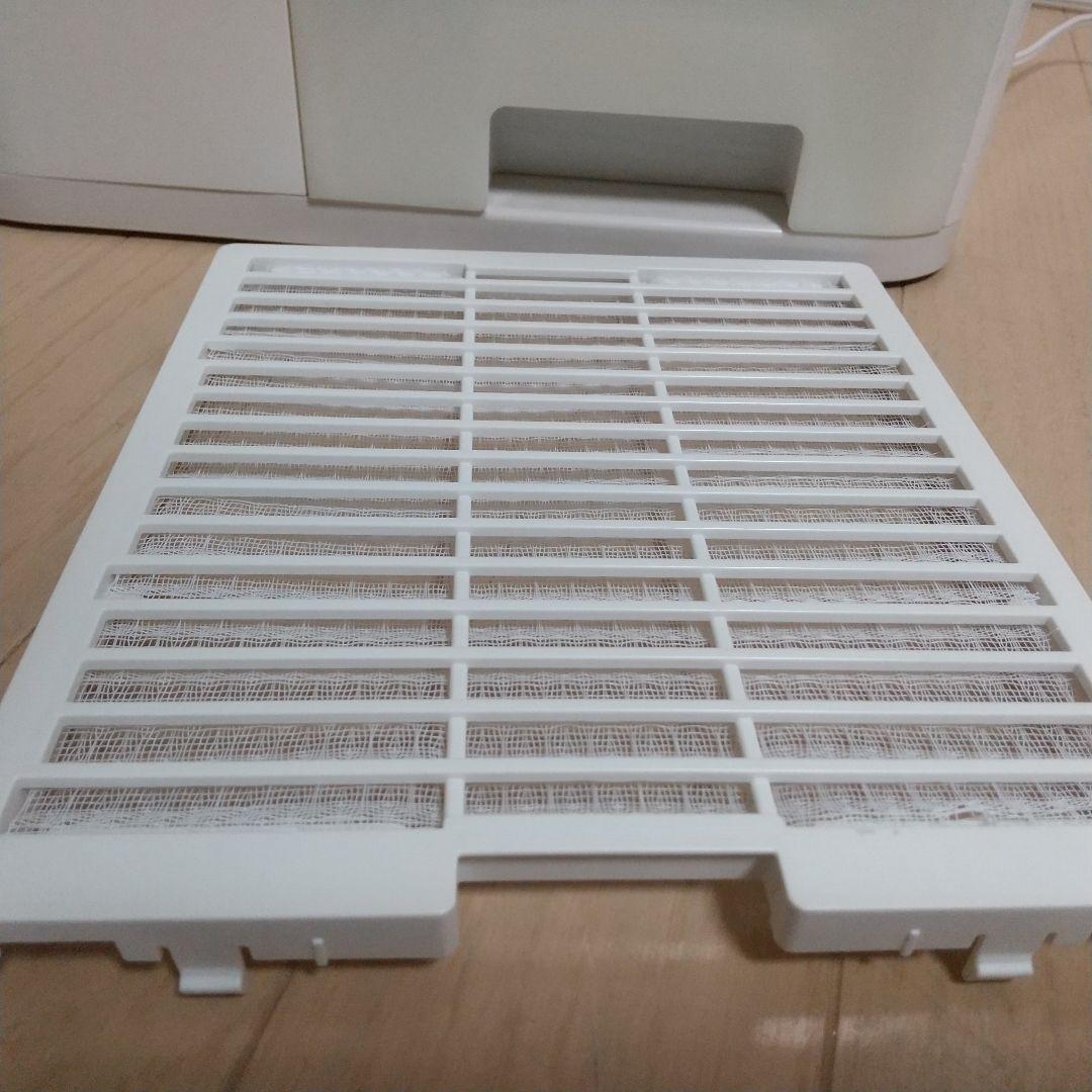 これからの時期に大活躍➰コンプレッサー式コロナ衣類乾燥除湿機