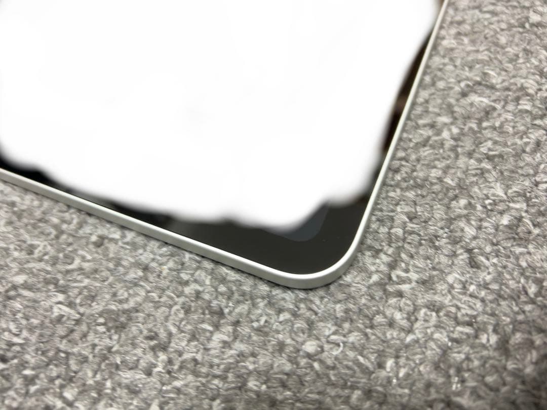 iPad (第10世代) シルバー 本体 箱付き 美品