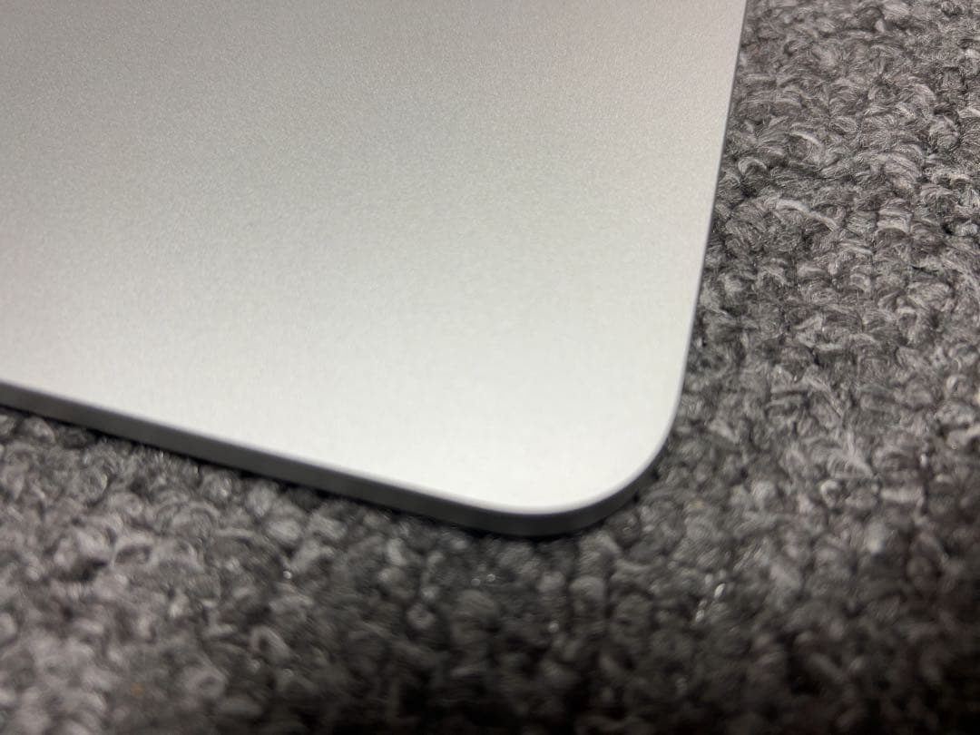 iPad (第10世代) シルバー 本体 箱付き 美品