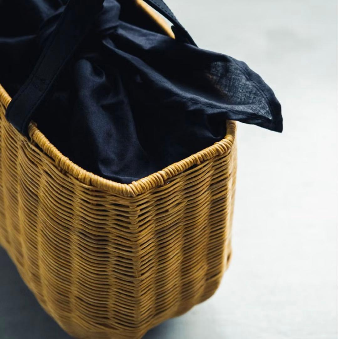 【未使用】北欧、暮らしの道具店　ころんと丸いレザーハンドルのかごバッグ