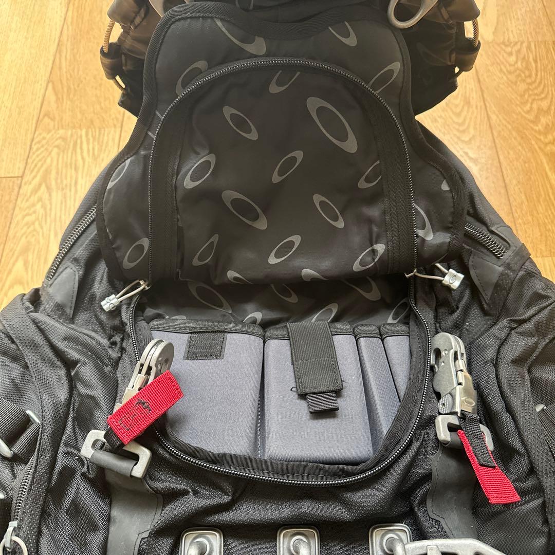 値下げ中 Oakley タクティカルフィールドギア バックパック ブラック