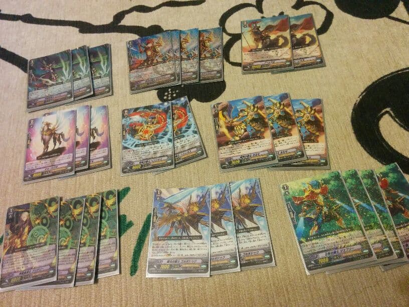 ヴァンガード ゴールドパラディンデッキ スリーブ付