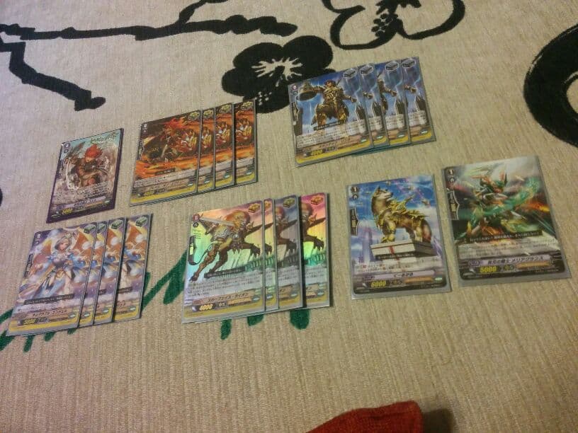 ヴァンガード ゴールドパラディンデッキ スリーブ付