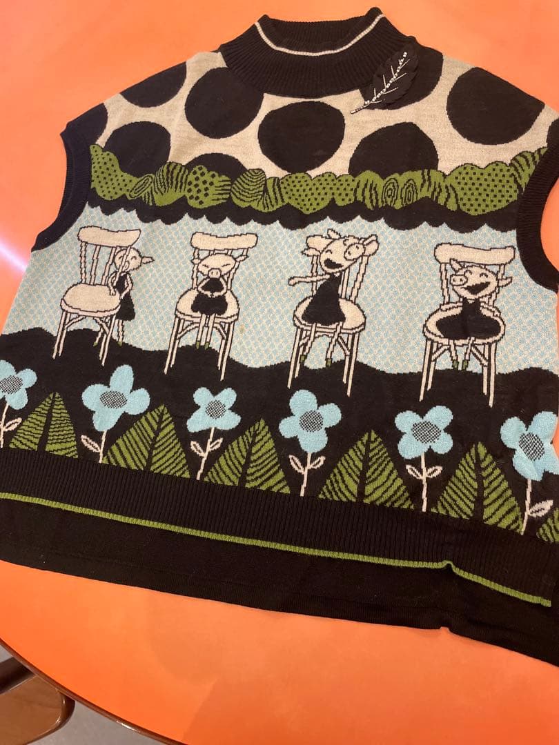 アルベロベロ　春秋冬用ベスト