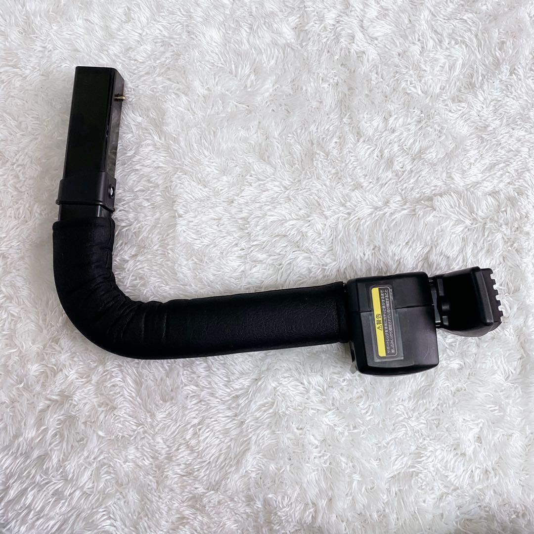 美品　combi コンビ チャイルドシート ネセルターン リミテッド　新生児