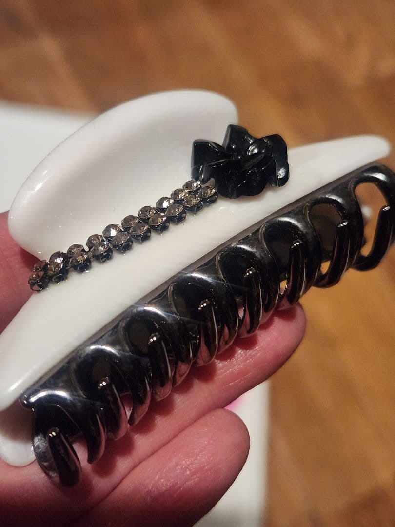 アッカ acca ヘアクリップ　巾着付き