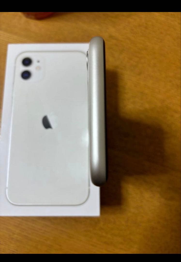 スマートフォン本体 iPhone11 64G