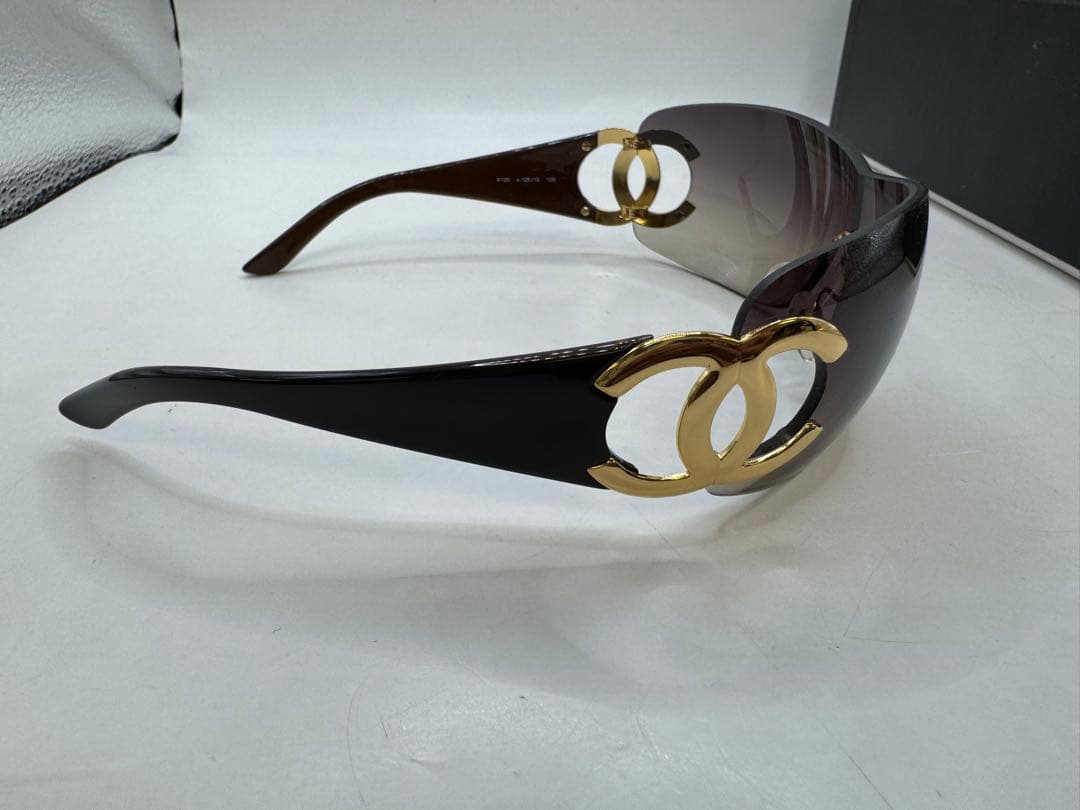 CHANEL シャネル　サングラス　カラーレンズ　フレームレス　ココマーク