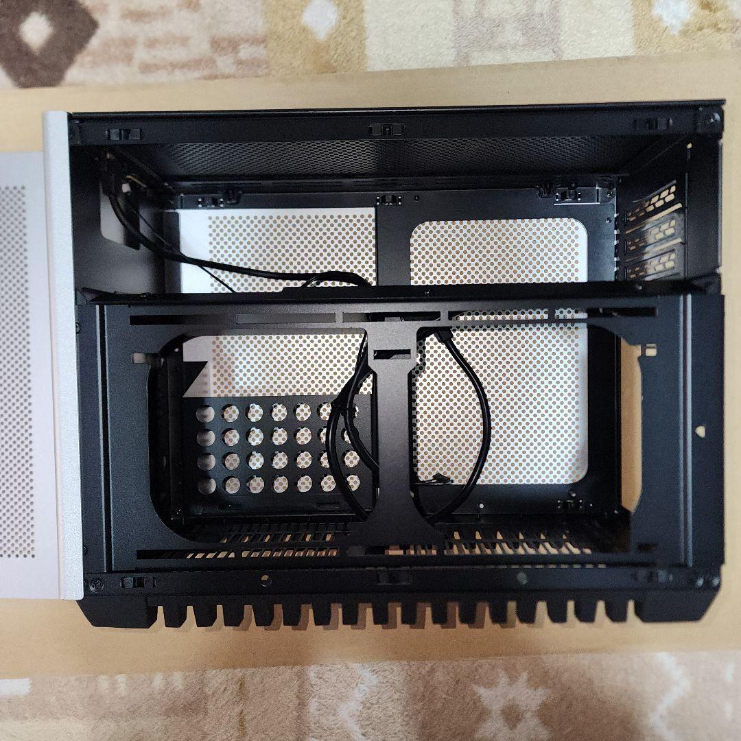 DanCases C4-SFX シルバー