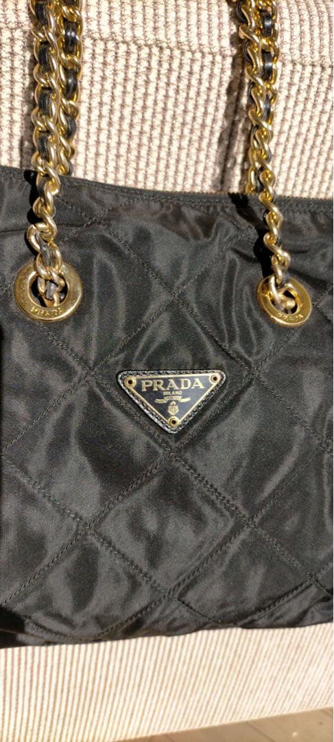 PRADA ブラックナイロンショルダーバッグ
