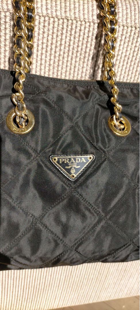 PRADA ブラックナイロンショルダーバッグ