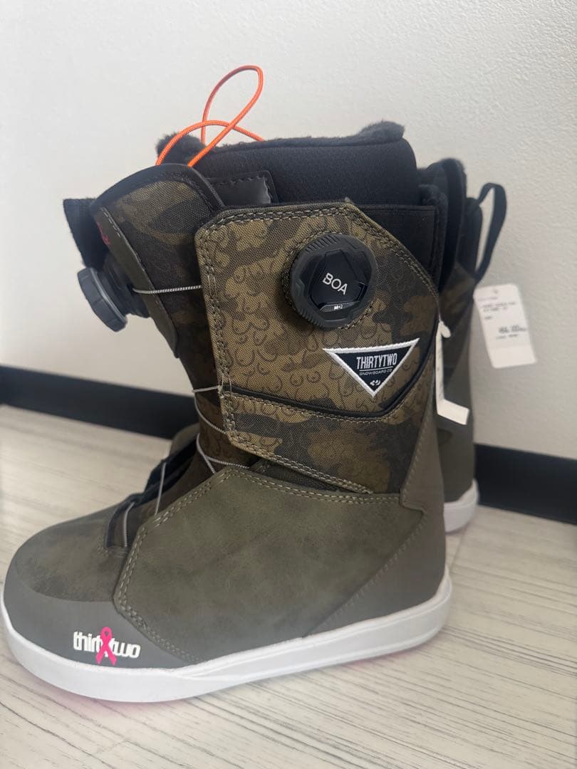 【新品】thinktwice BOAシステム スノーボードブーツ 24.0cm