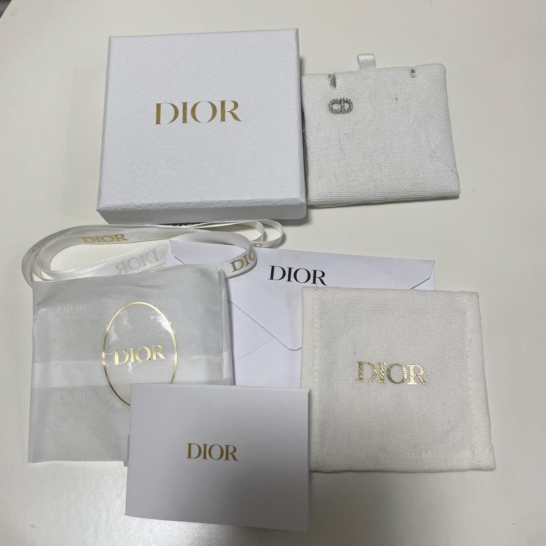 Dior PetitCD ミニスタッド クリスタルピアス 片耳
