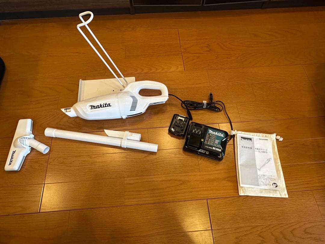 マキタCL108FD 掃除機 充電器付き10.8V
