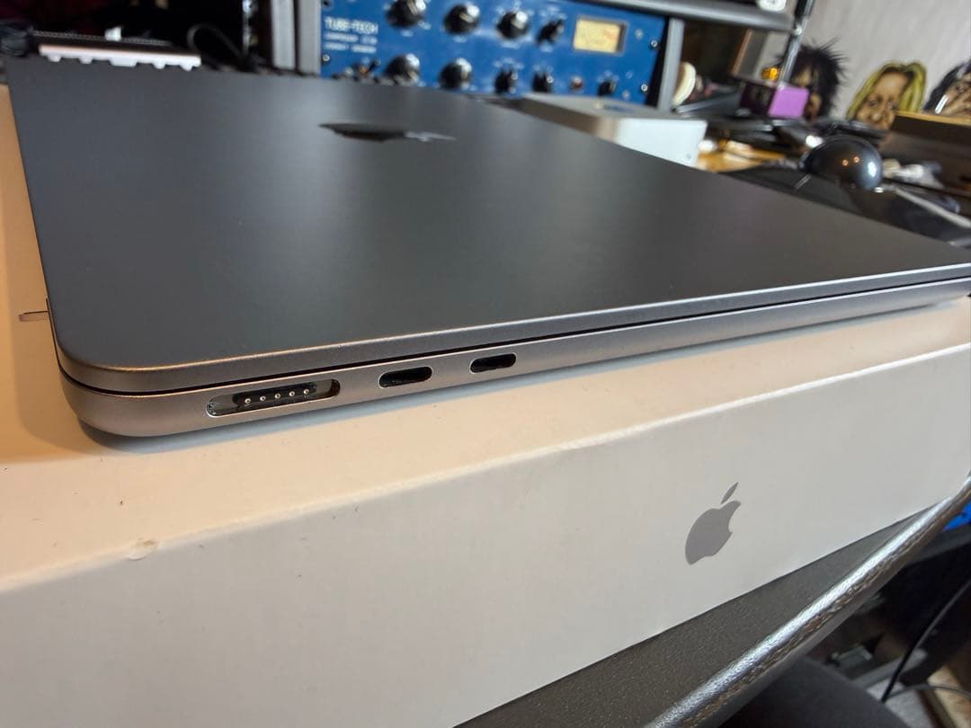 MacBook本体 Apple MacBook Air M2 16GB, 512GB