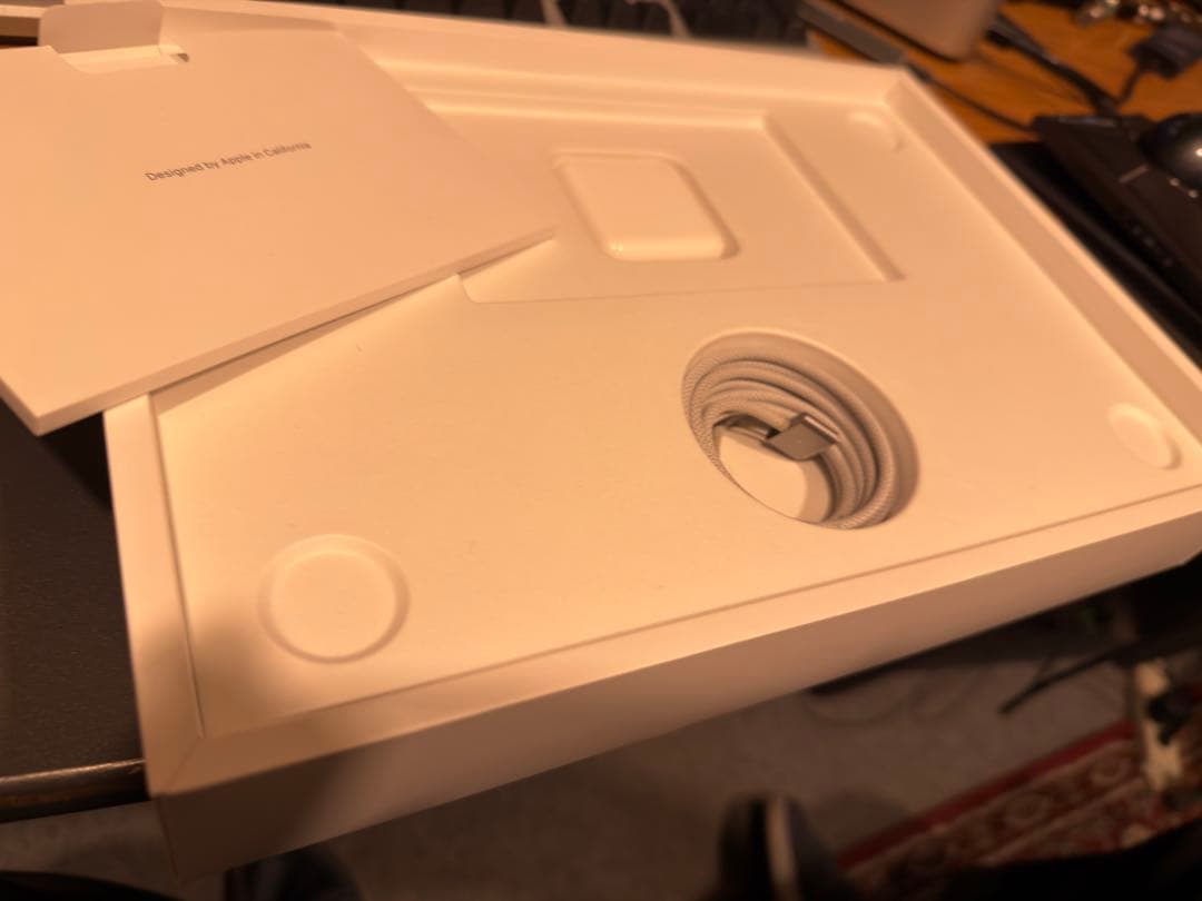 MacBook本体 Apple MacBook Air M2 16GB, 512GB