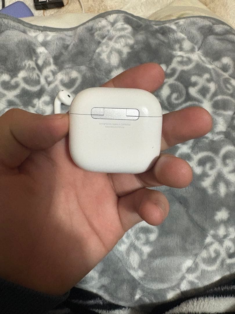AirPods 第四世代　アクティブノイズキャンセリング無しモデル