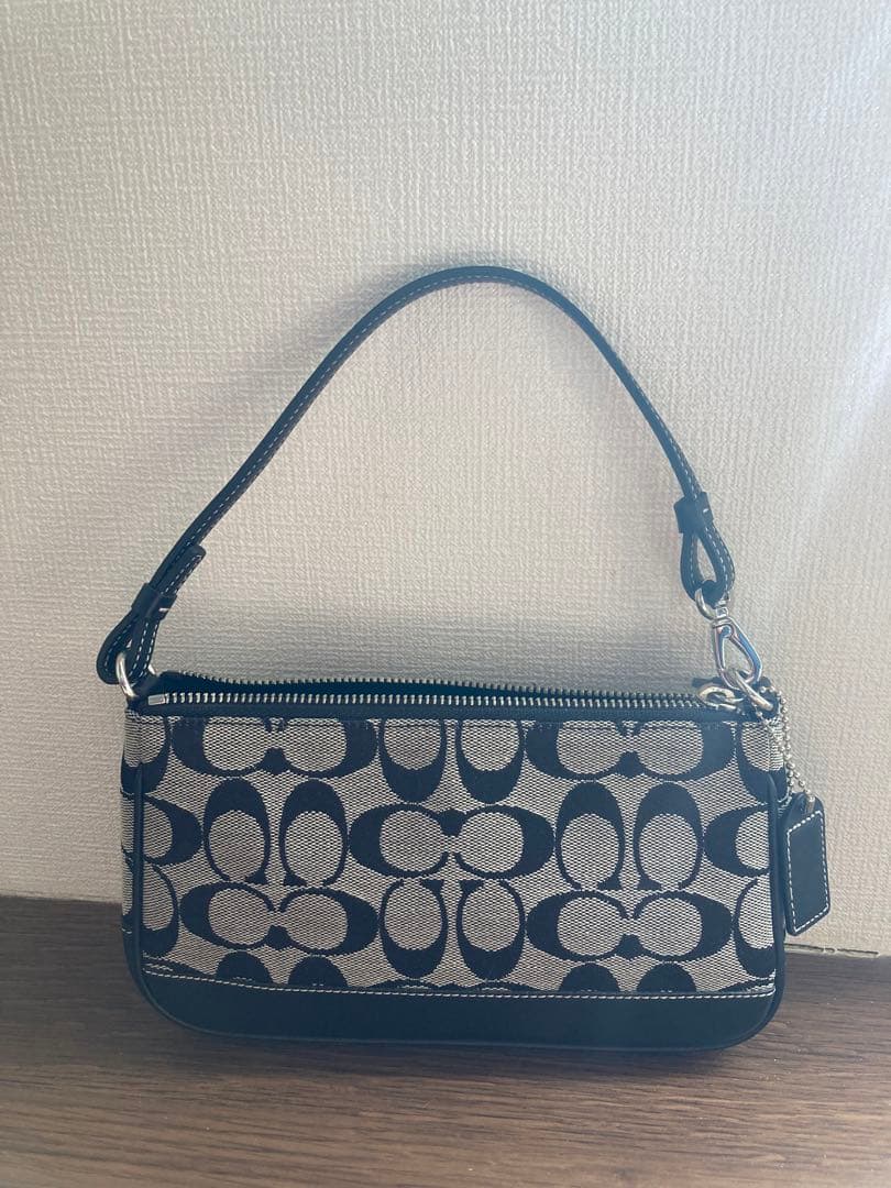 【新品】コーチ シグネチャーコレクション/アクセサリーポーチ/ハンドバッグ